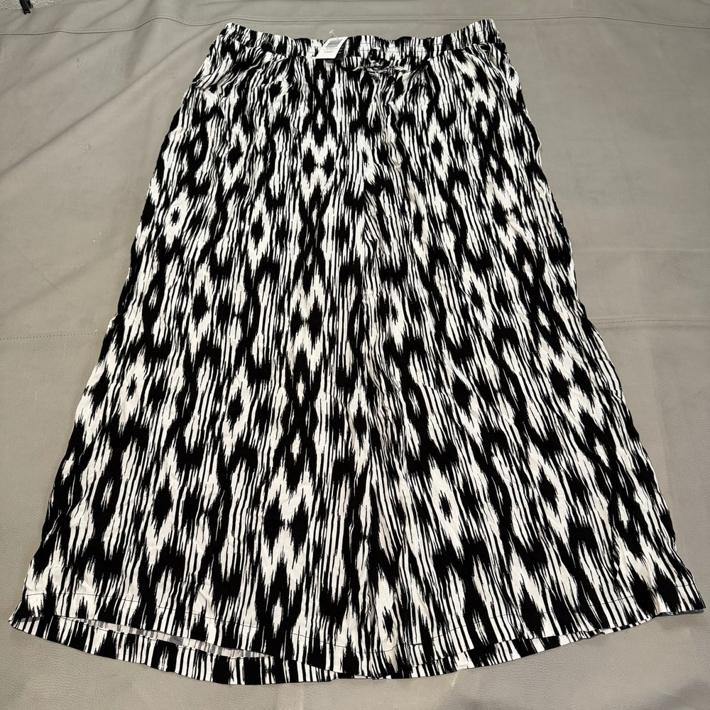 New Torrid Women 2X Plus Short Black Ikat Flowly Wide Palazzo Pant 2X Plus Short